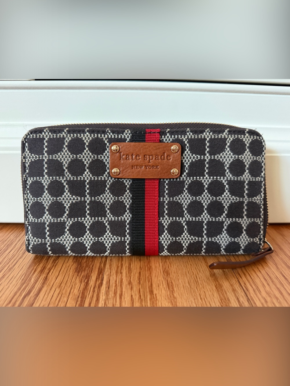 kate spade brown & white Geo Print Zip Wallet with Red Stripe